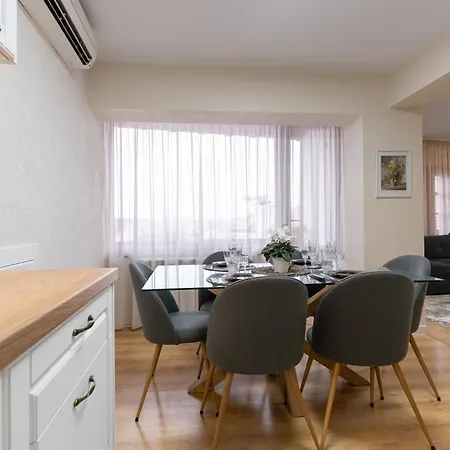 Divna Hébergement de vacances *